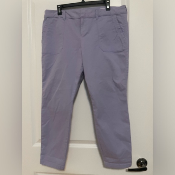 Old Navy Pants - OLD NAVY PIXIE PANT in light purple. Size 14P